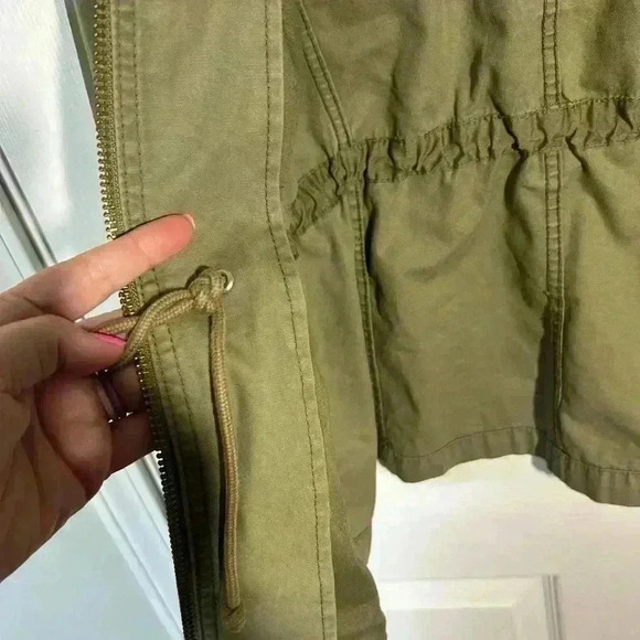 Madewell Army Green Utility Fall/Spring Jacket Size Small. Gently pre-worn. - Picture 4 of 6